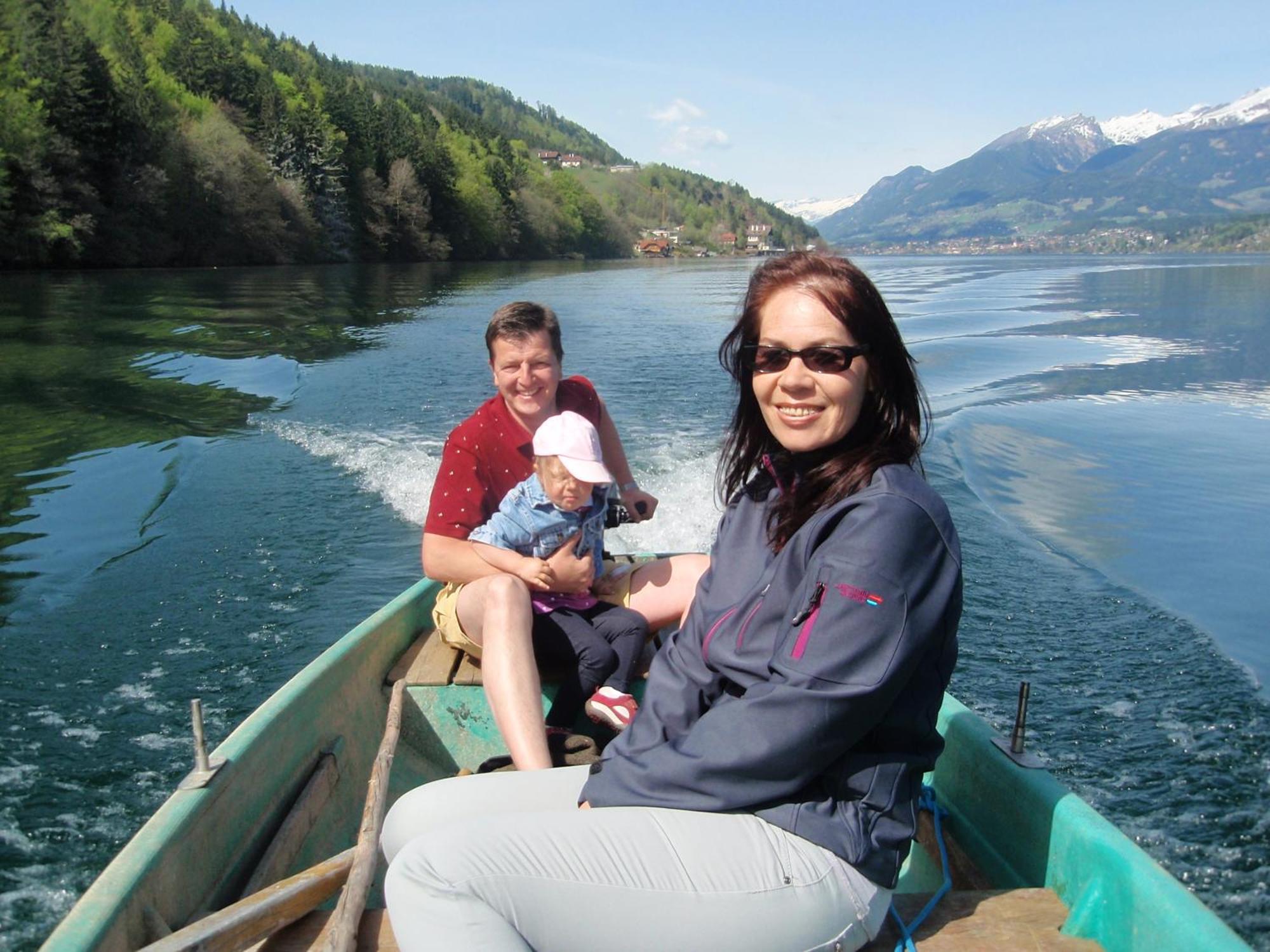 Ferienwohnungen Fischerhaus - Direkt Am See Millstatt Exterior foto